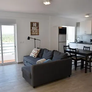 https://over-the-beach.hotelaalgarve.com